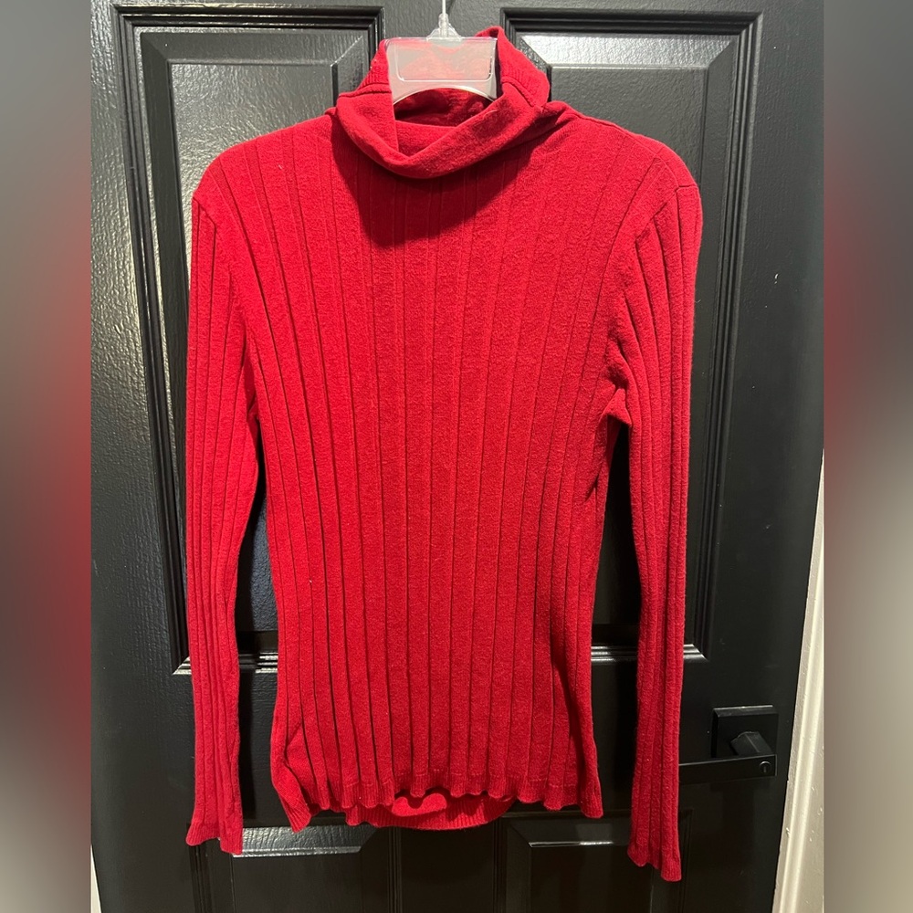 Womens Turtle Neck Size M